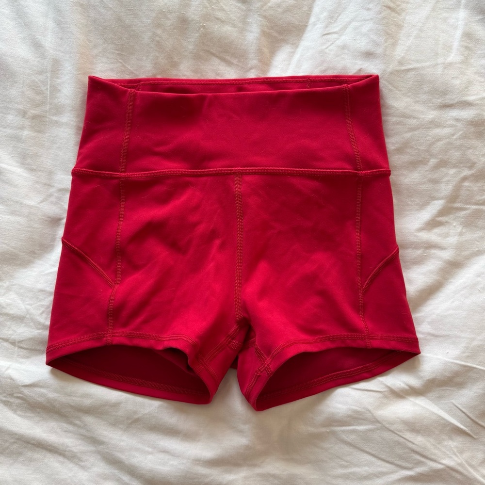 Lululemon Wunder Train 2.5"